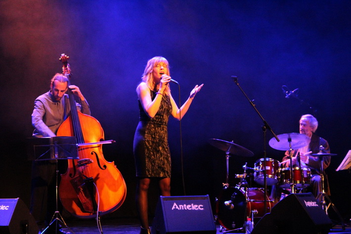 Rosa Lazar se presentó al público sexitano con 